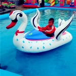 entertainment  park water sport professional design battery pool motorized bumper boats for pool for kid & adult with water gun