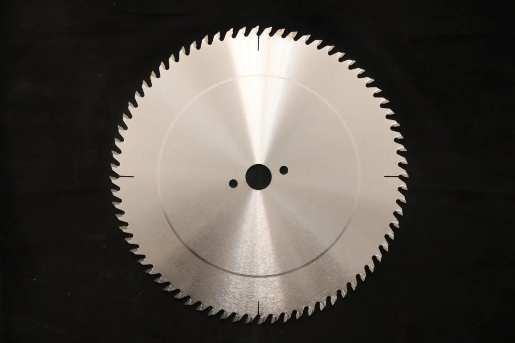 Quality materials Suitable for hard particleboard, medium density fiberboard and high density board saw blade