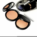 wholesale High quality pigment  glitter press face powder  highlighter shimmer powder makeup face contour bronze powder