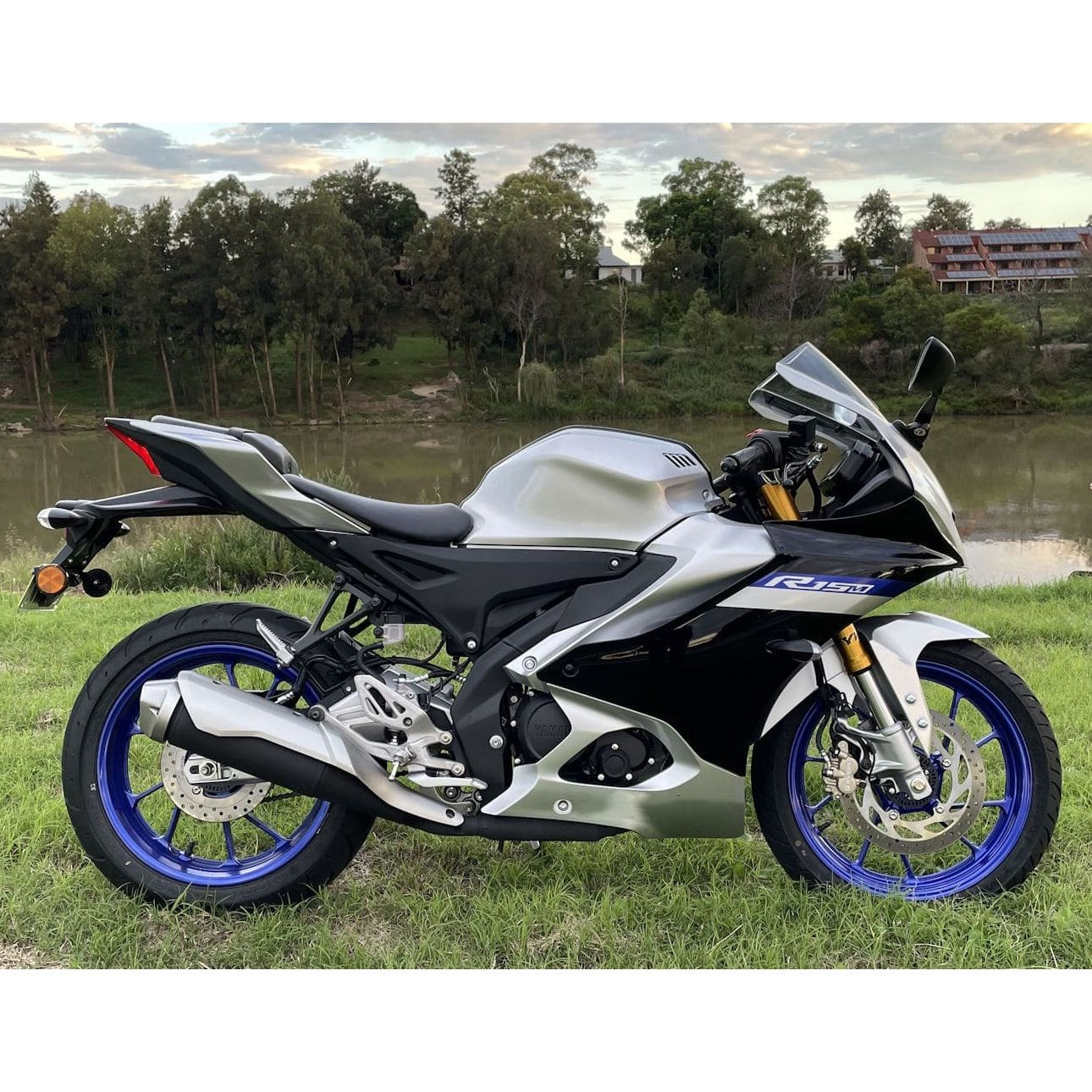 Buy R15 Motorcycle 155cc Sport Bike With Advanced Features And Stylish ...