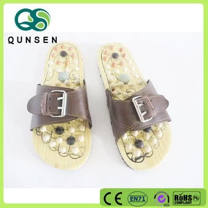 Best selling dutch wooden massage shoes