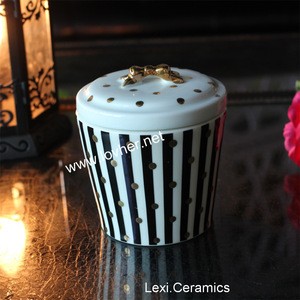 Ceramic spice jars wholesale designer kitchen canisters porcelain sugar pot with gold for home hotel wedding