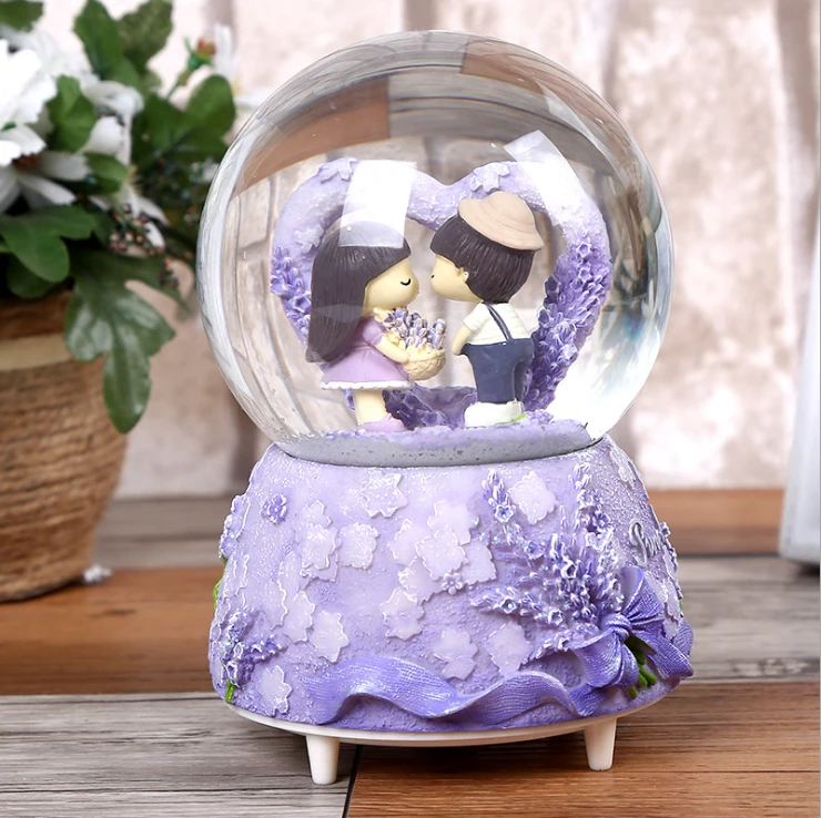 Children&#x27;s girl friend gifts wholesale Purple lavender music box Couple crystal ball Rotate music box