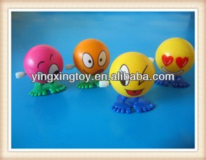 Fashion promotion wind up ball toy for kids
