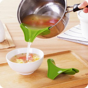 Kitchen Liquid soup Diversion silicone anti spill funnel for pot and pan