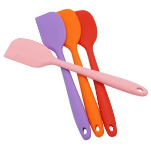 New Design Amazon Hot Selling Products Kitchen Accessories Eco-friendly BPA-free Silicone Scraper Baking Tool Cake Tools
