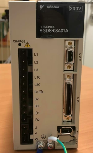 SGDS-08A01A Yaskawa 1/3 phase AC input output servopack