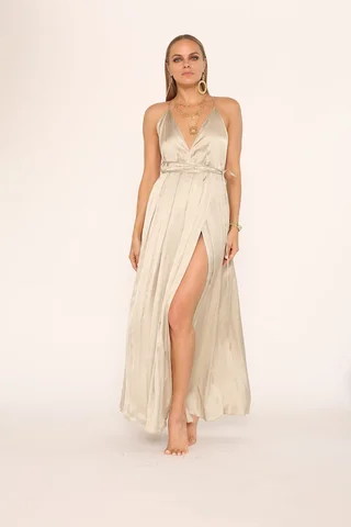 Buy Best Quality Loose Fitting Womens Strappy Summer Deep Neckline Maxi  Dress For Party Wear At Wholesale Prices from AKAKSHAR, China |  Tradewheel.com
