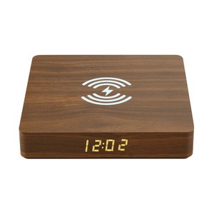 CE 2 in 1 10W wood wireless charging station with led clock