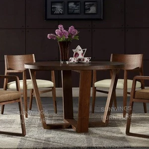 Factory Provide Nordic Design Round Wooden Dining Table