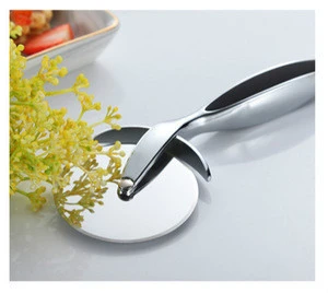 High-qualiy  Zinc Alloy Pizza Cutter With Stainless Steel Big Wheel and Anti-slip Handle Bread cutter