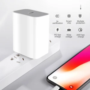 Pd Charger 2020 New Product Amazon Top Seller Shenzhen Wholesale Power Banks Mobile Phone Adapters For Iphone 12 20W Pd Charger
