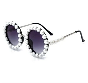 Pearl Round Sunglasses Women Small Frame Oval Vintage Sunglasses Luxury Brand Designer Men Retro Sunglasses Rihanna Steampunk