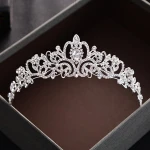 Wholesale Beautiful Bride Wedding Dress Accessory Crown Women Party Simpleness Tiara