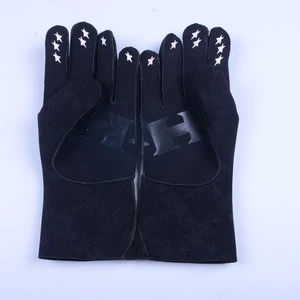 2018 popular neoprene diving waterproof silicone gloves for surfing fishing water sports