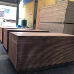 Aseismic anticorrosion plywood skirting board container