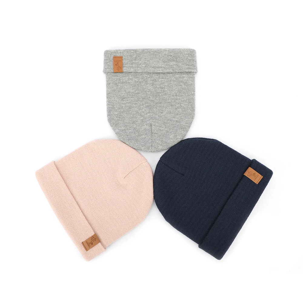 Custom High Quality Foldable Hat Plain Beanies Unisex Soft Knitted Hat With Leather Label Winter Warm Gorras