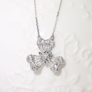 Customized 18k gold jewelry diamond windmill three leaves shape pendant necklace