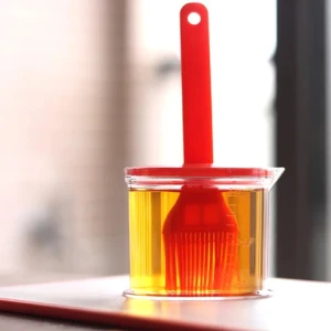 Hot Selling Food Grade 2 in 1 Heat Resistant Silicone Brush With PP Bottle Kitchen Gadgets Use For BBQ/Honey/Sauce/Oil Brushes