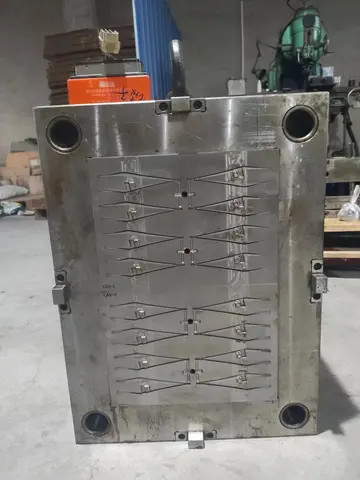 Precision Injection Molding Lcp Buy Injection Molding Factory Injection Molding Service Custom Abs Pc ...