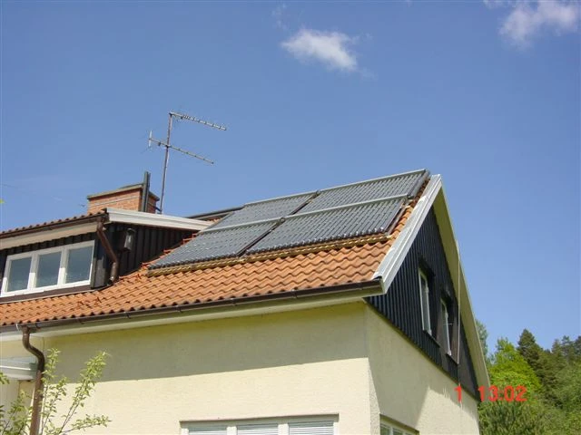 Integrated Flat Plate Solar Collector System