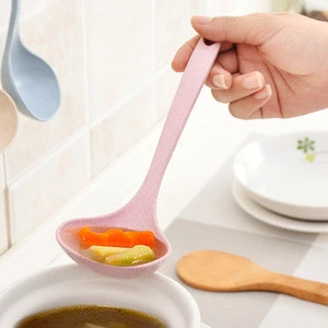 New Product Cooking Tools Wheat Straw Rice Ladle Tableware Long Handle Plastic Soup Spoon for Marketing Gift Items Promotion