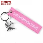 Pink kiss me before flight keychains Aircraft model Metal Gift keyring for Aviation enthusiast