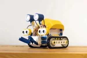 SkriBot - Educational Robot for kids age 5-12