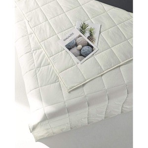 20 lbs White 60&quot; x 80&quot; Queen Size, Cotton Material with Glass Beads Fill, Small Square Quilting Weighted Blanket