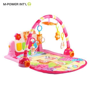 2018 square new born baby play mat with doll animal style hot sale baby play gym