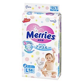 Easy to use Kao Merries baby diaper with great breathability