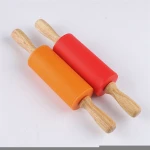 Food grade baking tools silicone rolling pin with wood handle
