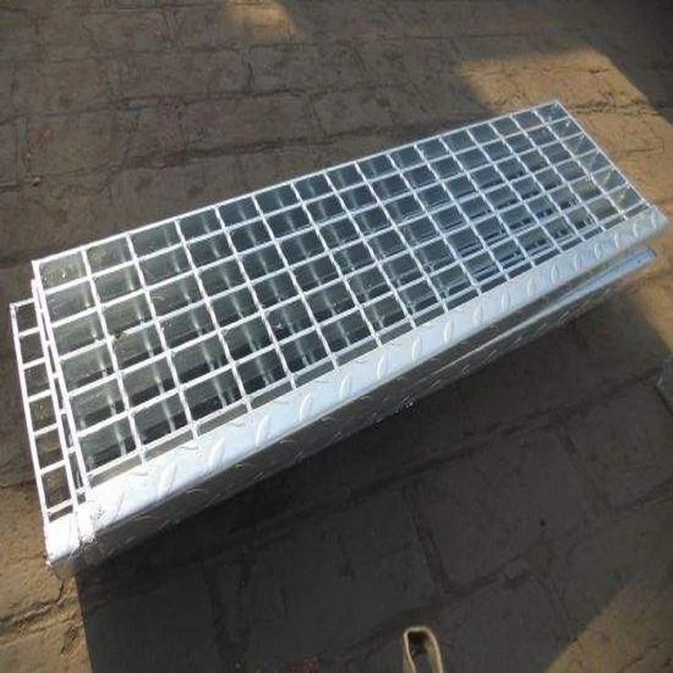 Hot dipped galvanized 25x5 iron step stair tread made in China