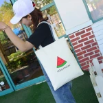 Low MOQ reusable custom tote shopping bags