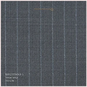 Luxury Italian Yarn Dyed Stripe Wool Suit Fabric Blend Merino Wool/Polyester Fabric for Mens Suit
