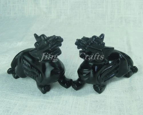 Natural Gemstone Animal Carvings Hand Carved Black Obsidian Feng Shui Animal Pixiu Carvings