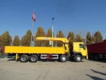 Sinotruk HOWO 350-horsepower 8x4 truck-mounted lifting truck