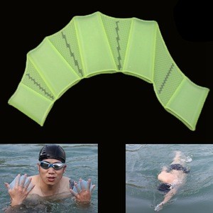 Universal High Quality Silicone Swimming Webs Fins Hand Flippers Water Sports Training Gloves, S(Green)