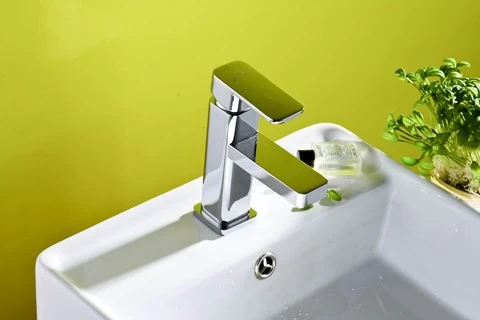 Wuhuang manufacturer hot and cold bathroom mixer tap single handle stainless steel short basin faucets