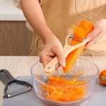 2020 Hot Sale Kitchen Fruit & Vegetable Tools Multi Peeler Cutter Metal Multifunction Peeler