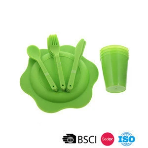 20PCS/SET Plastic Outdoor Picnic Dinner Tableware Set Tool Kit Include 4pcs Spoons 4pcs Forks 4pcs Knives 4pcs Plates 4pcs Cups