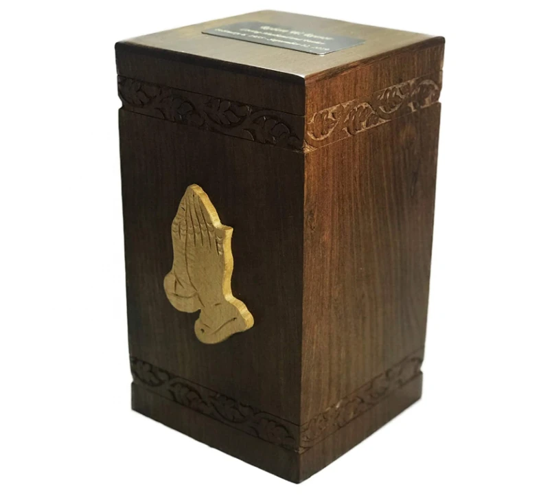 Customizable natural wooden urn