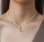 Fashion jewelry retro baroque style freshwater pearl necklace moon pendant pearl choker necklace