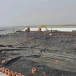 GM13 Standard 0.2 - 2mm HDPE geomembrane price dam reservoir mining fish farm pond liner price