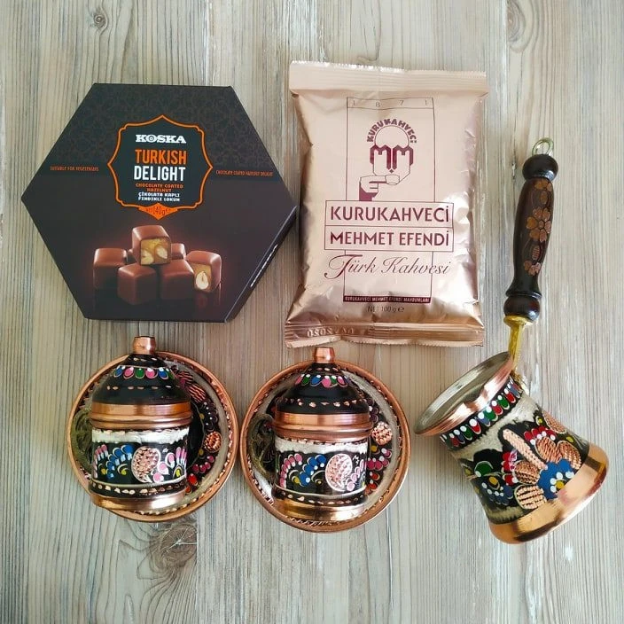 Handcrafted Turkish Gift Box With Hazelnut Turkish Delight