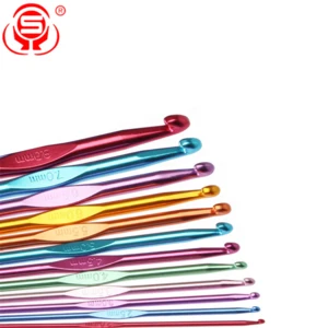 High Quality 12pcs Colorful Aluminum Crochet Hook for DIY Sweater Making