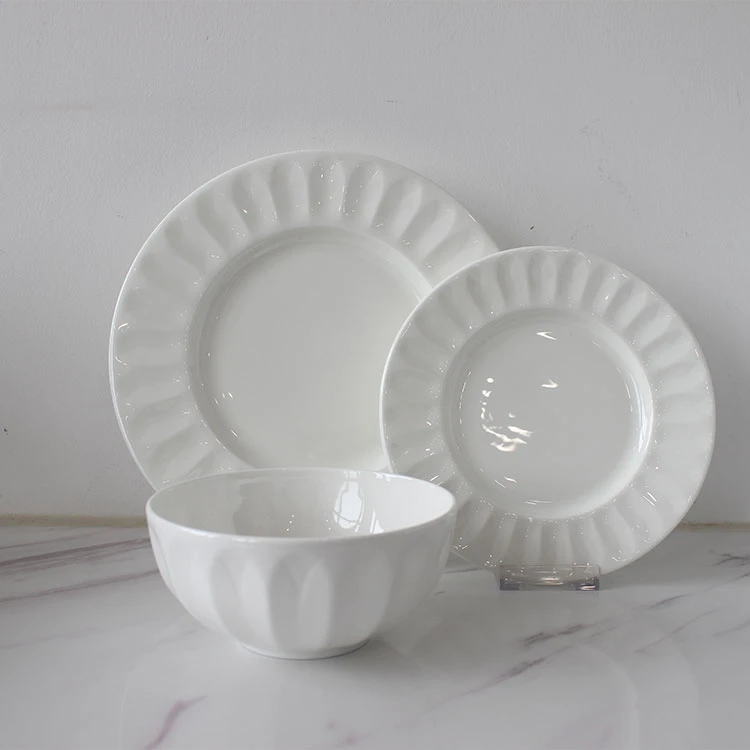 Hot Sell Porcelain Tableware Factory 2021 New Arrival Durable White Hotel Bone China Ceramic Dinnerware