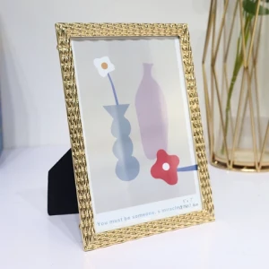 Hot Selling Striped Frame Zinc Metal Photo Frame Table Home Ornament Decoration Gift Factory Wholesale
