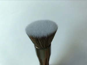 Metal Handle Makeup Brush Synthetic Cosmetic Makeup Brush with Aluminum Handle