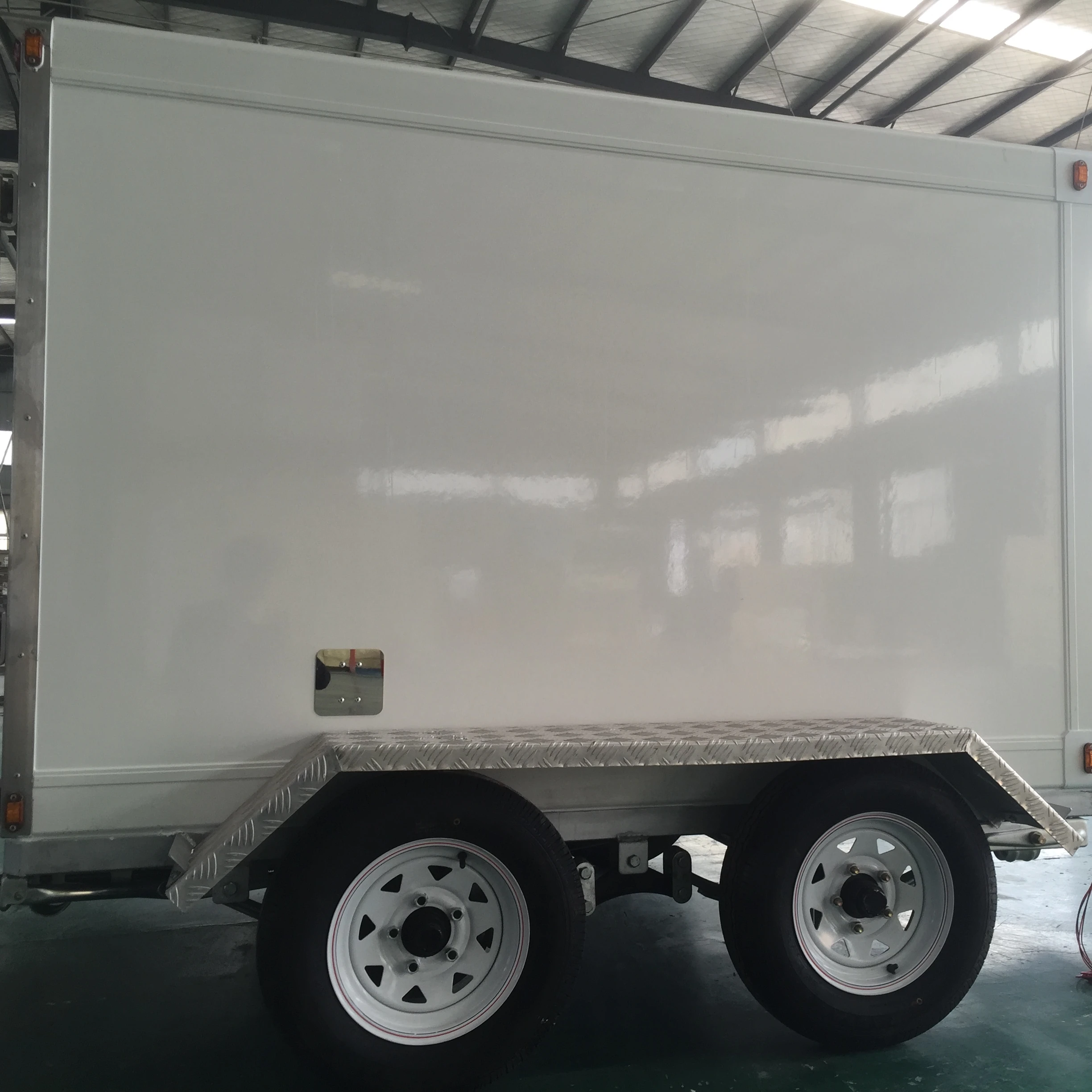 Mobile Cold Storage Project For Africa With Hot Promotion Insulated Sliding Hinged Door